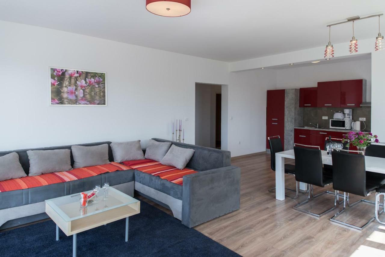 De Luxe Apartment Mediteran 2**** 扎通 外观 照片