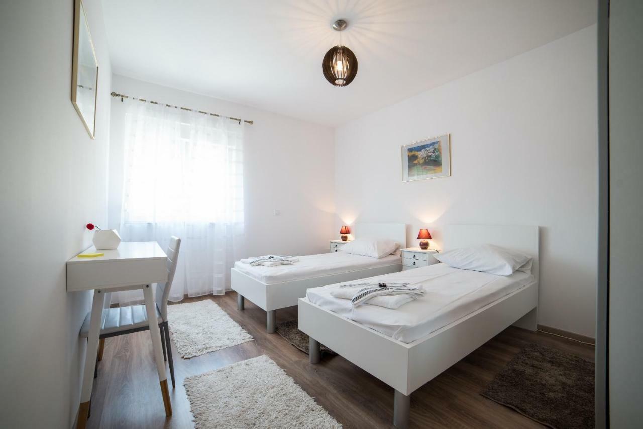 De Luxe Apartment Mediteran 2**** 扎通 外观 照片