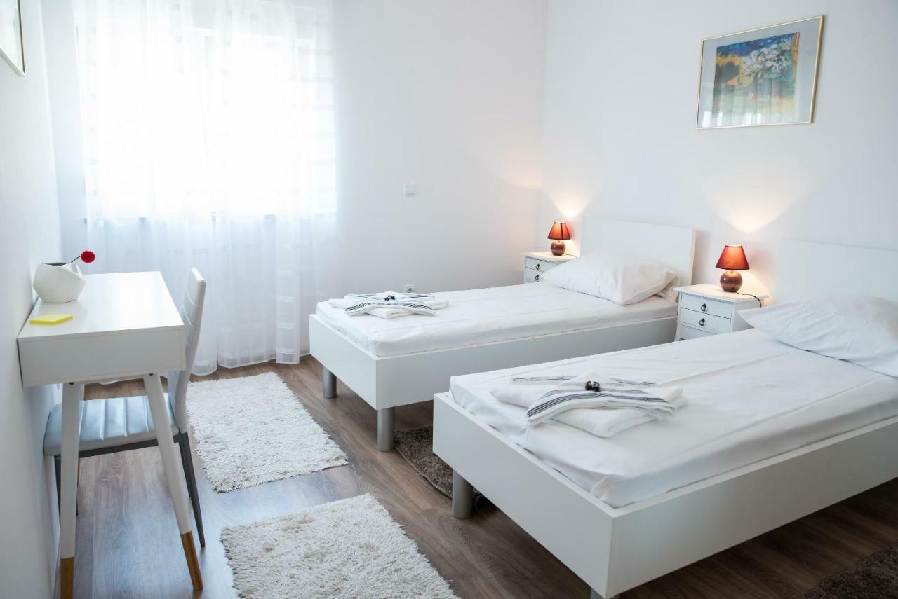 De Luxe Apartment Mediteran 2**** 扎通 外观 照片