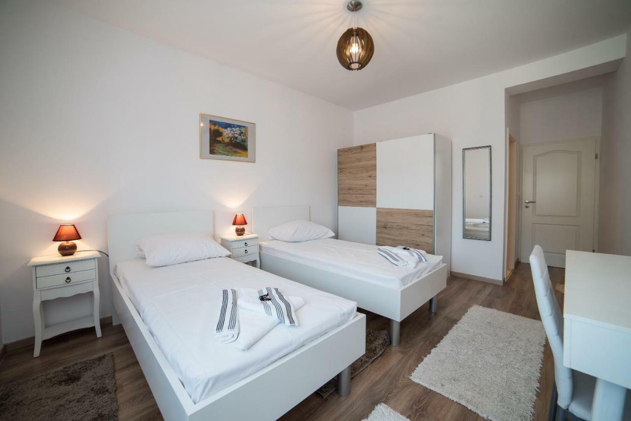 De Luxe Apartment Mediteran 2**** 扎通 外观 照片